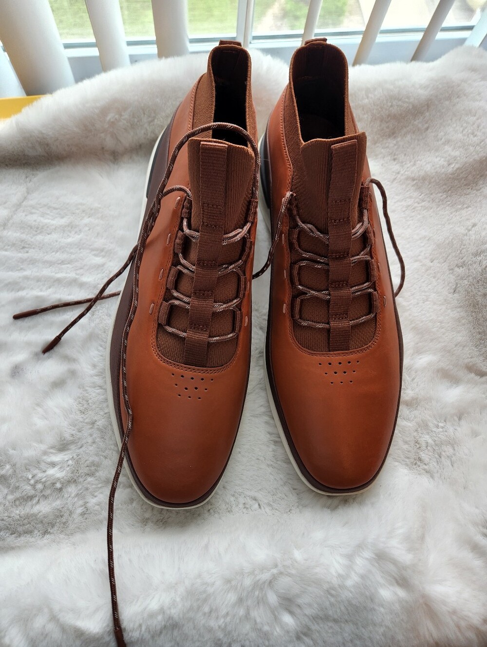 Men's Tan Leather Slip-On Lace Sneakers
